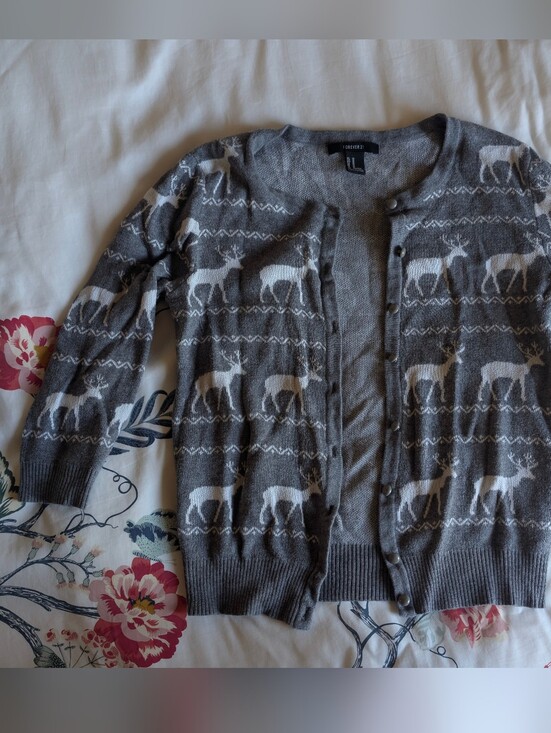 Forever 21 Sweaters - Forever 21 Women's Gray Reindeer Pattern Cardigan Sweater